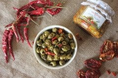 Kekikli Zeytin Salatası